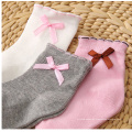 Gut aussehende New Born Babysocken aus Baumwolle